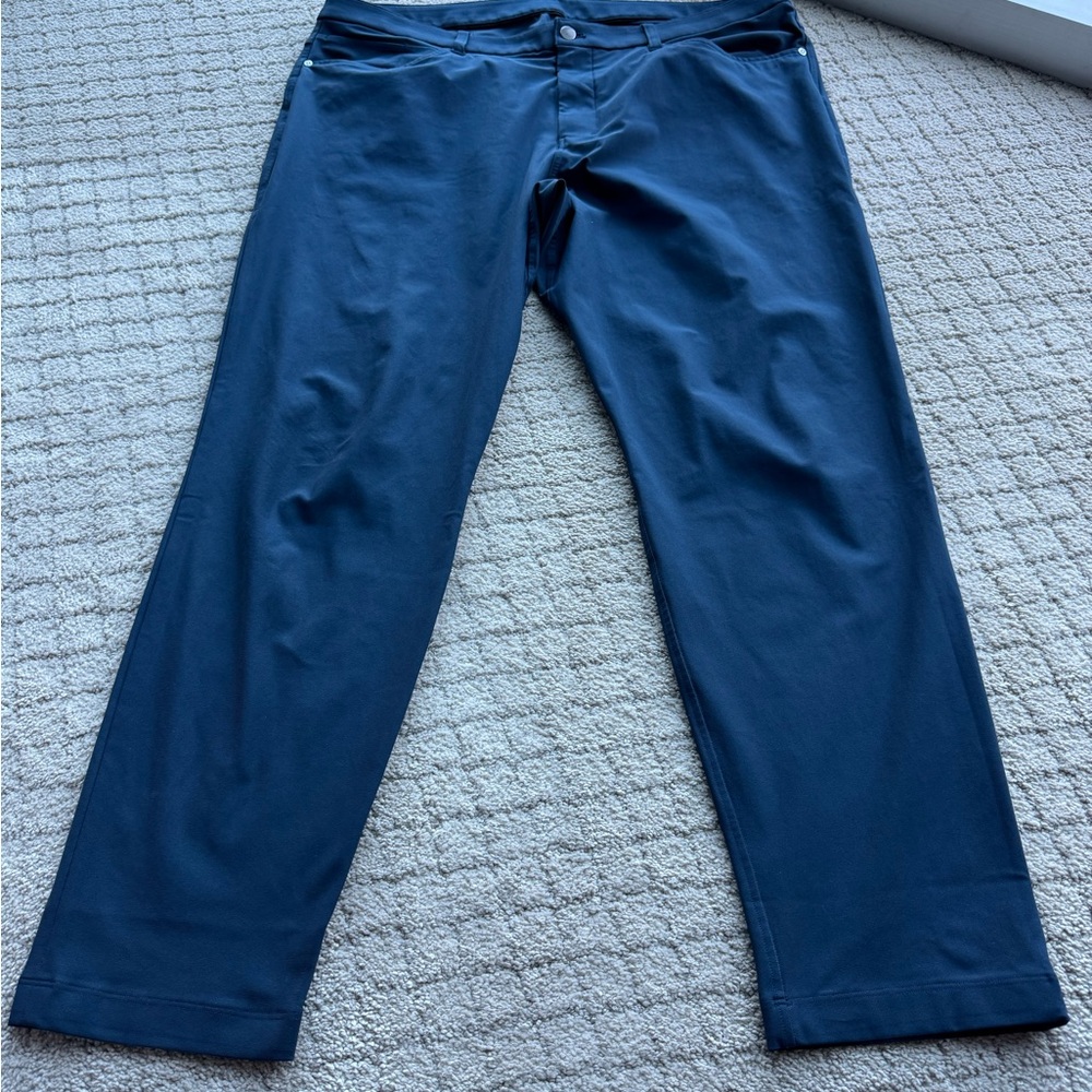 Lulu lemon classic fit Men's Navy Blue Pants 40x32